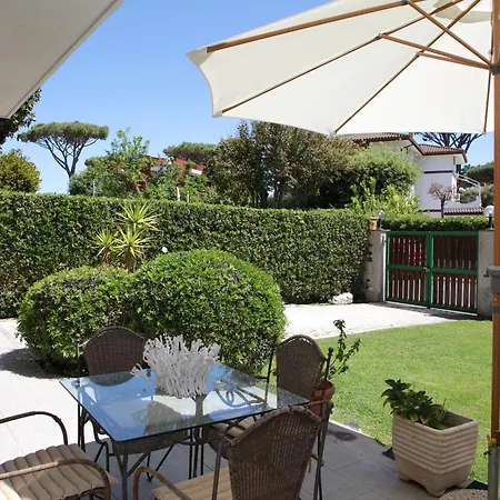 La Nave Di Stefy Villa Fregenae Exterior photo